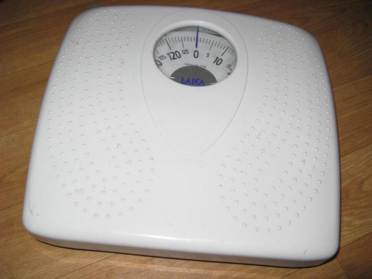 Laica analoge personenweegschaal, Witgoed en Apparatuur, Weegschalen, Gebruikt, Analoog, Personenweegschaal, 500 gram of grover