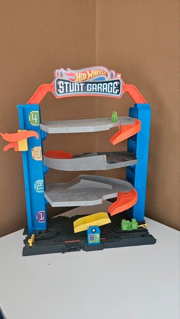 Hotwheels stunt garage  beschikbaar voor biedingen