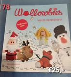 Haakboek Wollowbies vieren Kerstfeest, Hobby en Vrije tijd, Breien en Haken, Patroon of Boek, Ophalen of Verzenden, Zo goed als nieuw