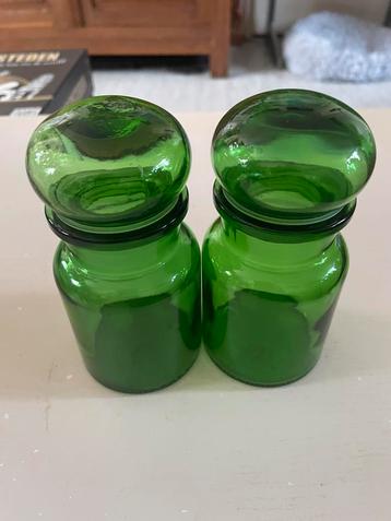 Twee apothekerspotjes 12 cm beschikbaar voor biedingen