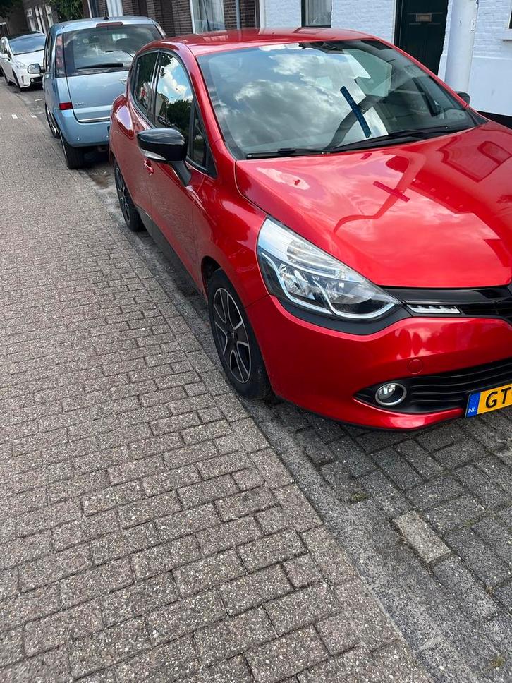Renault Clio 1.5 DCI 66KW 5-DRS 2015 Rood, Auto's, Renault, Particulier, Clio, ABS, Airbags, Airconditioning, Android Auto, Apple Carplay