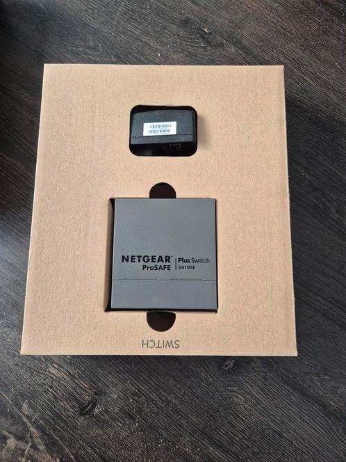 Netgear PlusSwitch ProSafe GS105E, Computers en Software, Netwerk switches, Zo goed als nieuw, Ophalen