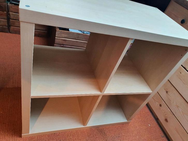 Kallax kast crème 4 vakjes,   3 stuks in totaal, Huis en Inrichting, Kasten | Boekenkasten, Gebruikt, 50 tot 100 cm, Minder dan 100 cm