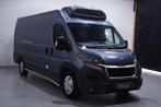 Peugeot Boxer 2.0 BlueHDI 165 pk L4H2 Koel-Vries Auto Dag/Na, Auto's, Bestelauto's, Voorwielaandrijving, Stof, Gebruikt, 4 cilinders