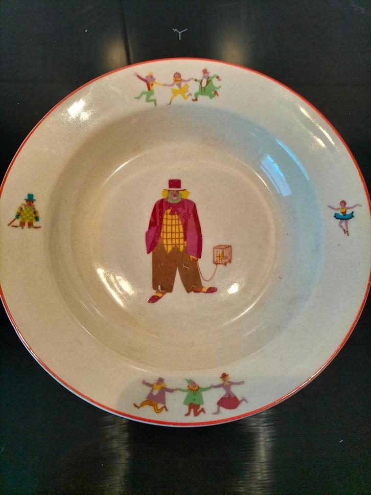 Gouda plateel het vliegende hert, Antiek en Kunst, Antiek | Keramiek en Aardewerk, Ophalen of Verzenden