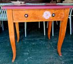 Vintage Tafeltje met Bloemmotieven, Huis en Inrichting, Tafels | Sidetables, Ophalen, Gebruikt, Minder dan 50 cm, Minder dan 25 cm