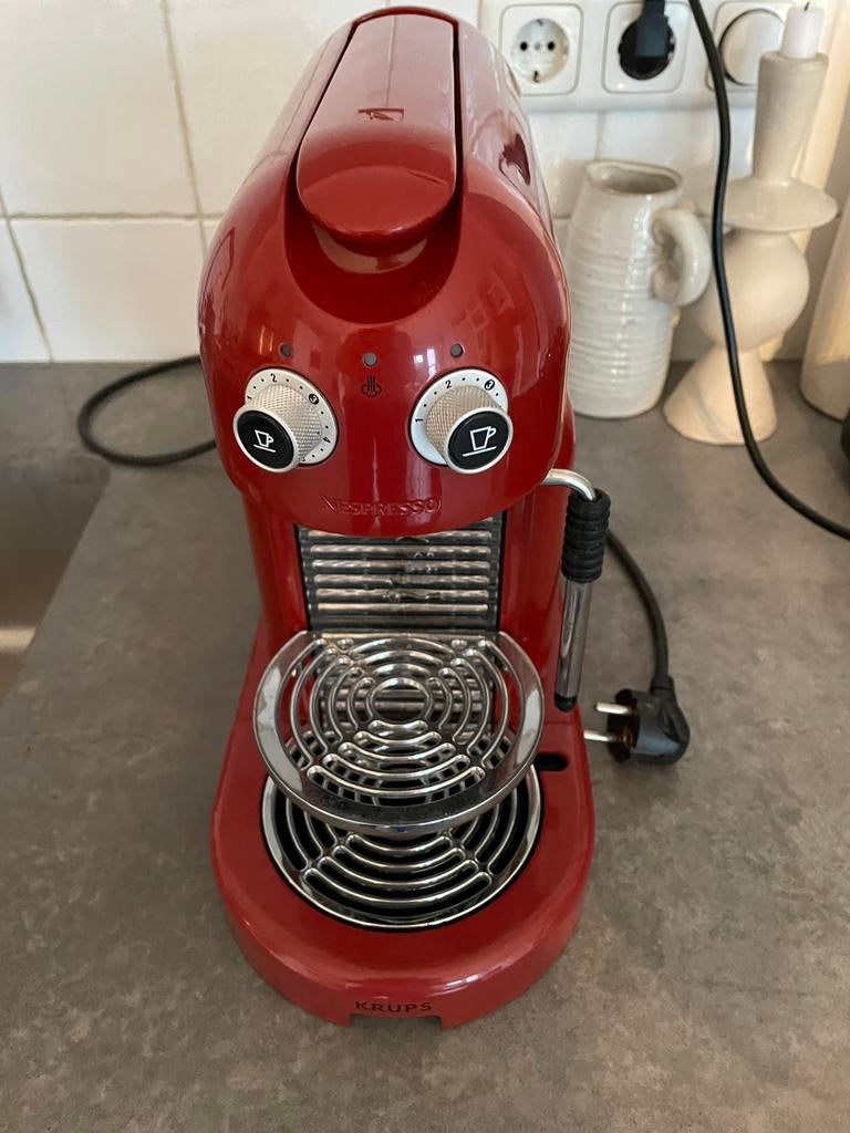 Nespresso KOFFIEMACHINE, Ophalen of Verzenden, Gebruikt, Koffiemachine
