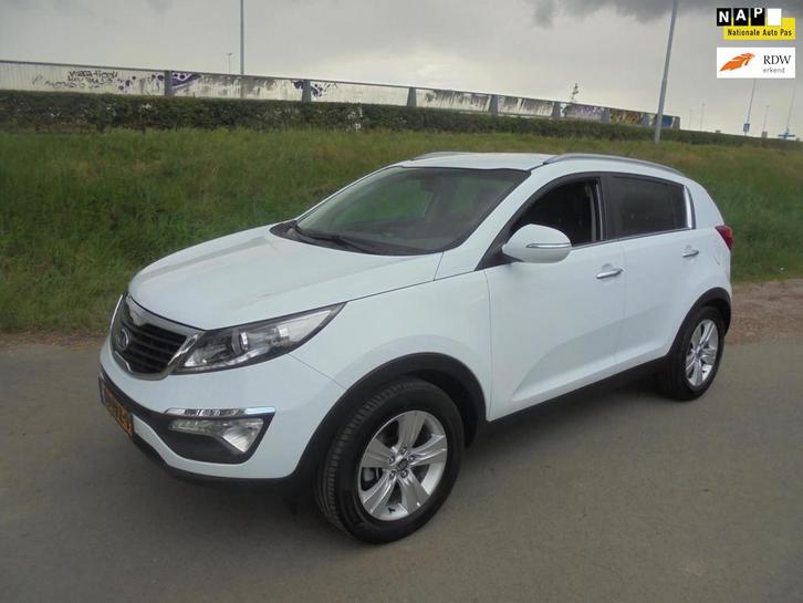 Kia Sportage Kia sportage 1.6 GDI airco ecc lmv trekhaak 114, Auto's, Kia, Te koop, Sportage, ABS, Achteruitrijcamera, Airbags