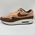 Nike Air Max 1 Cacao Wow (maat 42,5), Bruin, Nieuw, Ophalen of Verzenden, Sneakers of Gympen