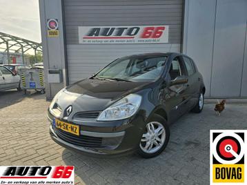 Renault Clio 1.6-16V Dynamique Luxe beschikbaar voor biedingen