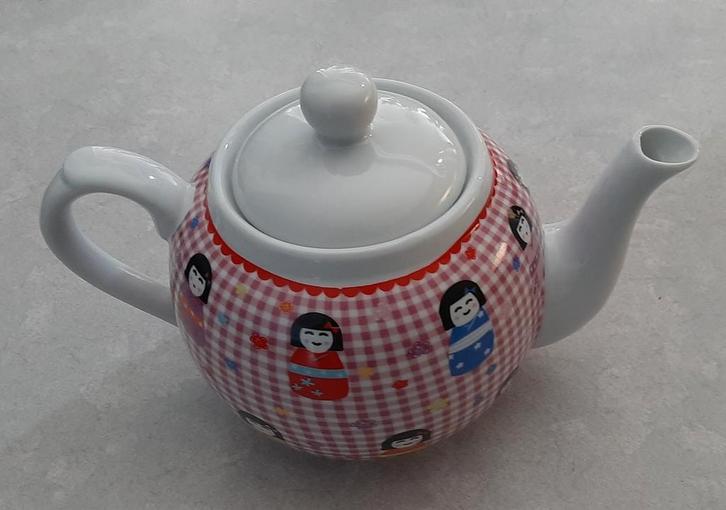 theepot met Japanse poppetjes (nieuw), Huis en Inrichting, Keuken | Servies, Nieuw, Overige typen, Overige stijlen, Keramiek, Ophalen of Verzenden
