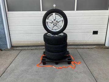 V.W.  Golf. Touran. Caddy + Div. Winterset. 205 - 55 - 16. beschikbaar voor biedingen