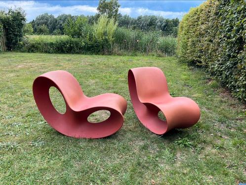 Design schommelstoelen Magis Voido  (outdoor/binnen), Huis en Inrichting, Stoelen, Gebruikt, Twee, Kunststof, Rood, Ophalen