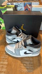 Jordan 1 mid grey maat 42, Verzenden, Zo goed als nieuw, Overige kleuren