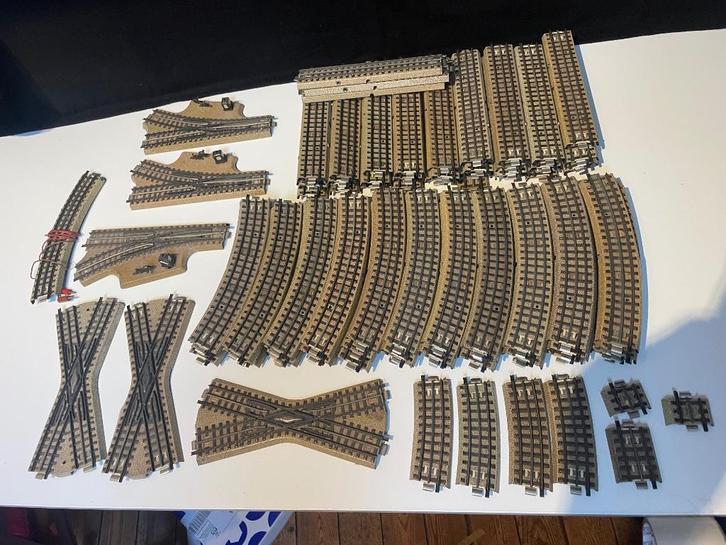Grote Partij Märklin M-Rail (met doorlopende middenstaaf), Hobby en Vrije tijd, Modeltreinen | H0, Gebruikt, Rails, Wisselstroom