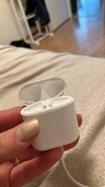 Apple airpods case gen 2 beschikbaar voor biedingen