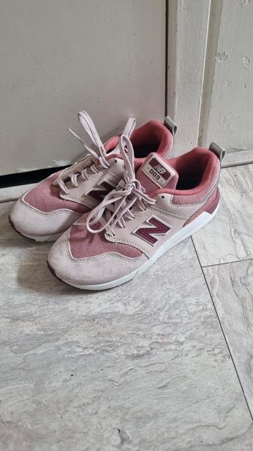 Meisjes schoenen.  beschikbaar voor biedingen