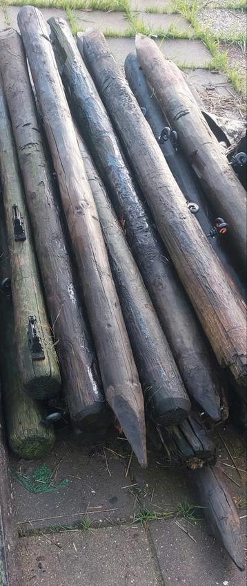 26 weidepalen  beschikbaar voor biedingen