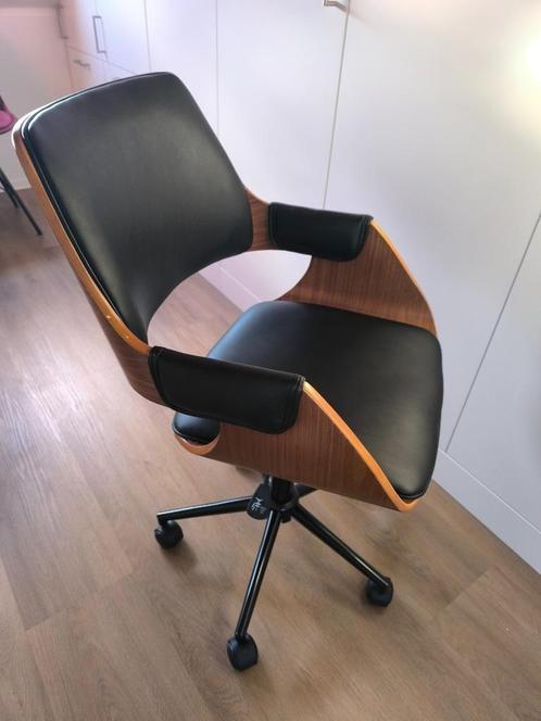 Bureaustoel Luumaki kunstleer - zwart/walnotenhout., Huis en Inrichting, Bureaustoelen, Gebruikt, Bureaustoel, Zwart, Ergonomisch