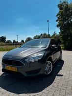 Ford Focus 1.0 Eco Boost 74KW 5D 2015 Grijs, 65 €/maand, 635 kg, 100 pk, Handgeschakeld