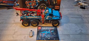 Lego Technic - 42070 6x6 All Terrain Tow Truck MET DOOS!!! beschikbaar voor biedingen