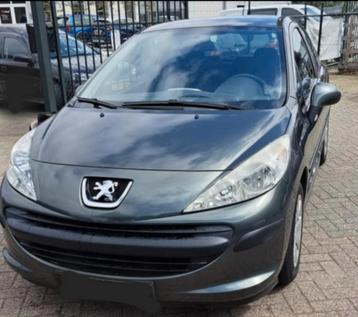 Peugeot 207 met nieuwe APK beschikbaar voor biedingen