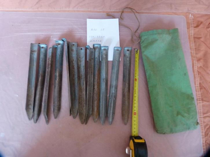 Adv. 28 Umefa tentharingen graspennen staal 12 stuks 23cm, Caravans en Kamperen, Kampeeraccessoires, Gebruikt, Ophalen