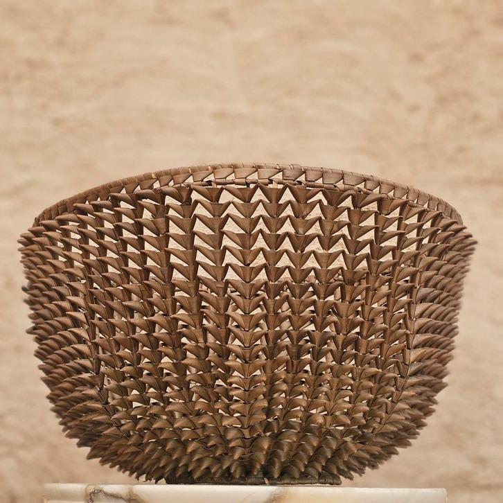 Grote handgevlochten mand / decoratieve schaal – ø 45 cm, Huis en Inrichting, Woonaccessoires | Schalen en Manden, Zo goed als nieuw
