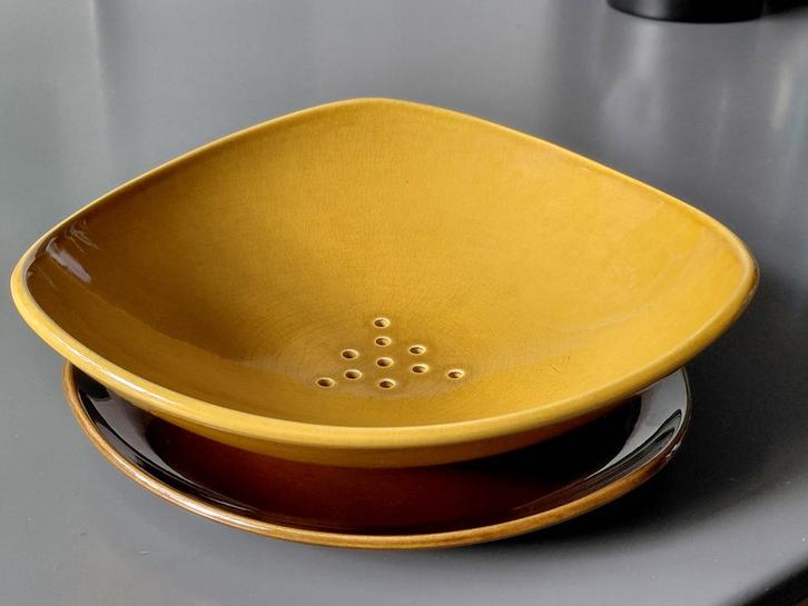 Vintage Flora Gouda Holland Fruittest, Antiek en Kunst, Antiek | Keramiek en Aardewerk, Ophalen of Verzenden