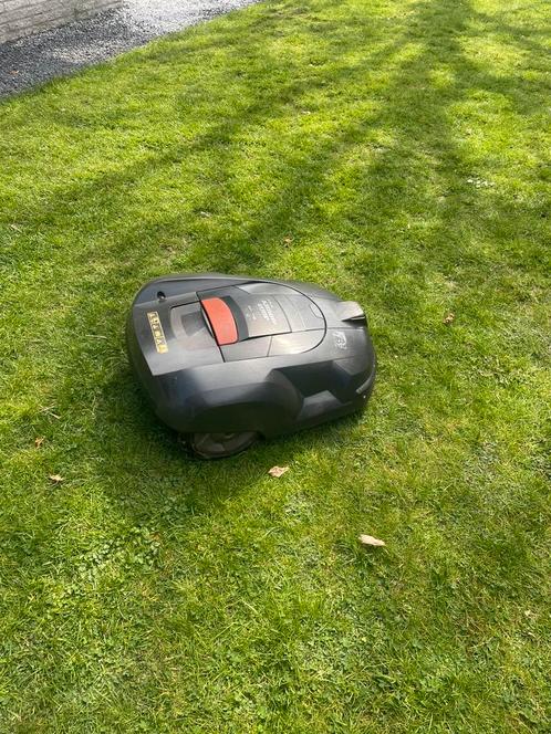 Husqvarna automower 230-ACX, Tuin en Terras, Robotmaaiers, Gebruikt, 20 tot 25 cm, Ophalen