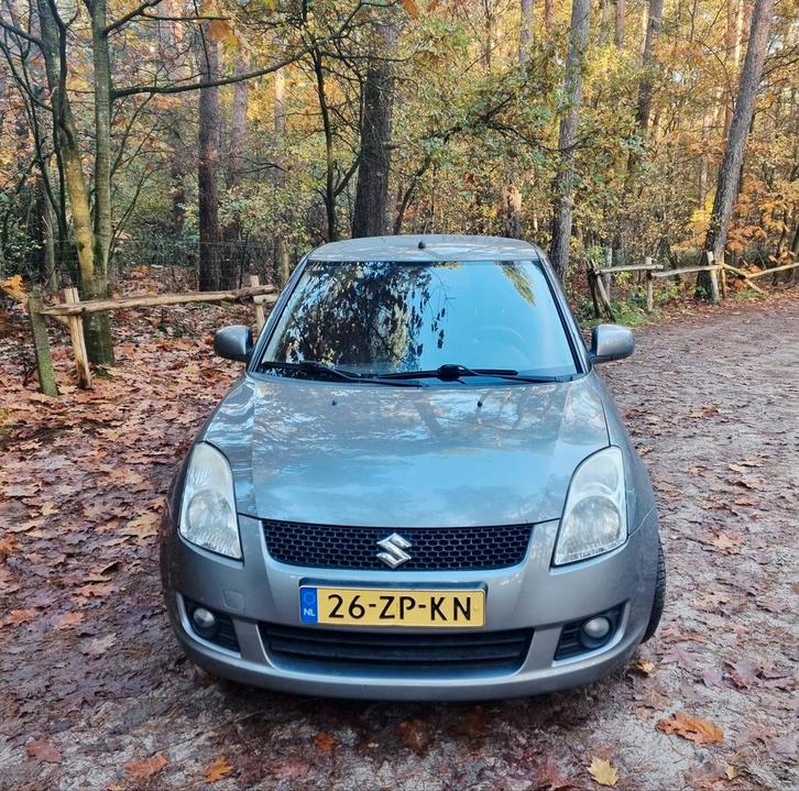Automaat Suzuki Swift, Auto's, Suzuki, Particulier, Benzine, Automaat, Zilver of Grijs, Grijs, Stof, Onderhoudsboekje, Ophalen of Verzenden