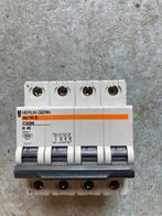 Merlin gerin multi 9 B40 3P+N, Doe-het-zelf en Verbouw, Ophalen of Verzenden, Gebruikt, Overige typen