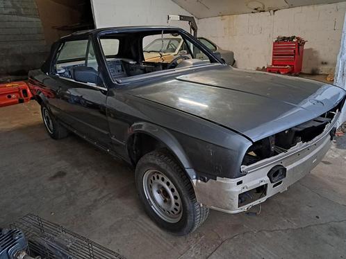 Bmw 320 i,e30 orginele cabrio,NL kenteken,koopje, Auto's, Oldtimers, Bedrijf, BMW, Benzine, Cabriolet, Ophalen