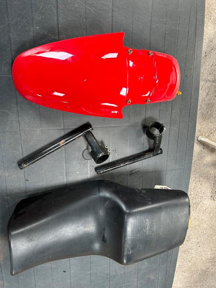 Ducati 851 of 900 spatbord ? , 900 buddy, clipons maat komt, Motoren, Onderdelen | Honda, Ophalen