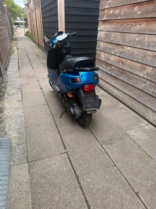 Skr 125cc, Fietsen en Brommers, Scooters | Piaggio, Zo goed als nieuw, Overige modellen, Maximaal 45 km/u, Tweetakt, Ophalen