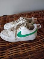 Nike schoenen, Kinderen en Baby's, Kinderkleding | Schoenen en Sokken, Ophalen, Zo goed als nieuw, Schoenen