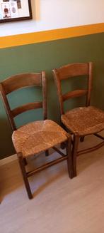 2 stoeltjes met rieten zitting, Ophalen