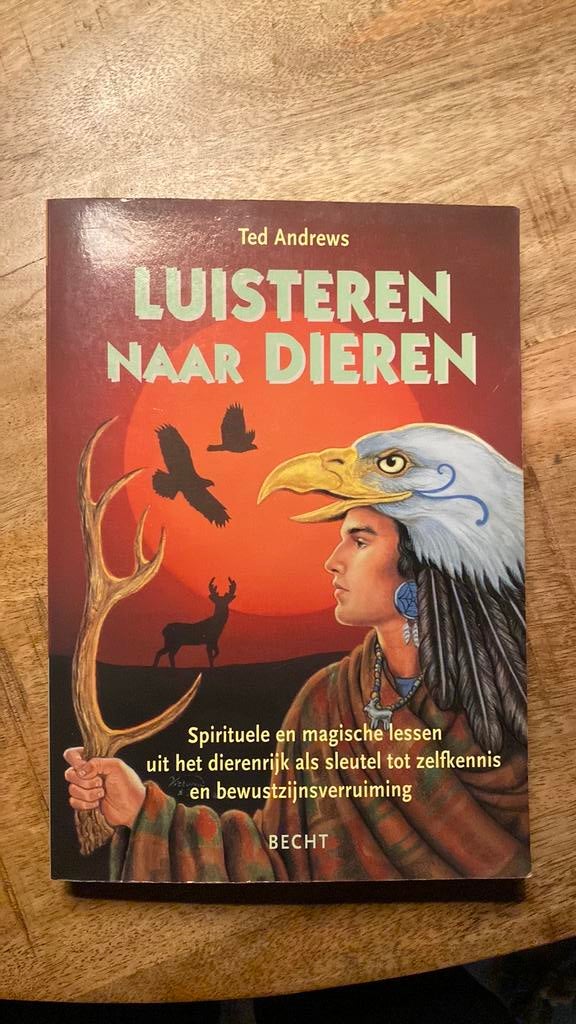 Ted Andrews - Luisteren naar dieren, Boeken, Achtergrond en Informatie, Ted Andrews, Ophalen of Verzenden, Zo goed als nieuw