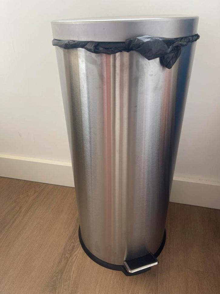 RVS Afvalemmer met Pedaal, Huis en Inrichting, Woonaccessoires | Prullenbakken, Gebruikt, Rvs, 75 cm of meer, 20 tot 30 liter