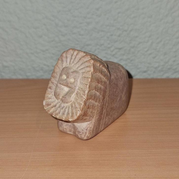 Leeuwtje speksteen, Verzamelen, Beelden en Beeldjes, Gebruikt, Dier, Ophalen of Verzenden