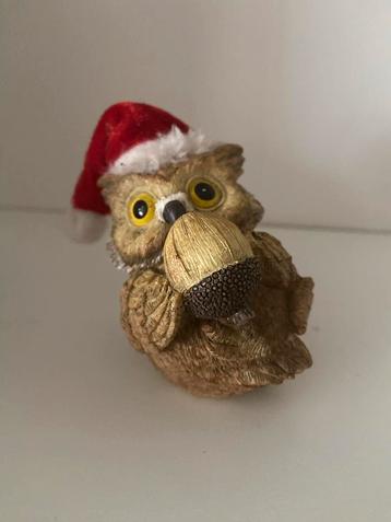 Kerst Uil Beeldje met Eikel beschikbaar voor biedingen