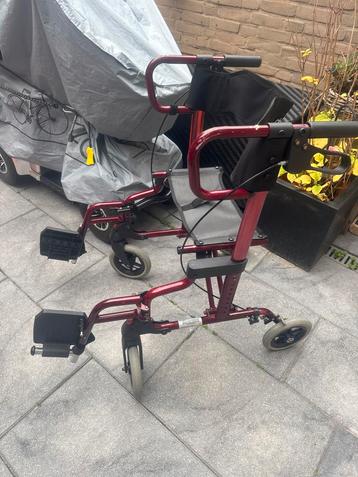 Rollator semi rolstoel beschikbaar voor biedingen