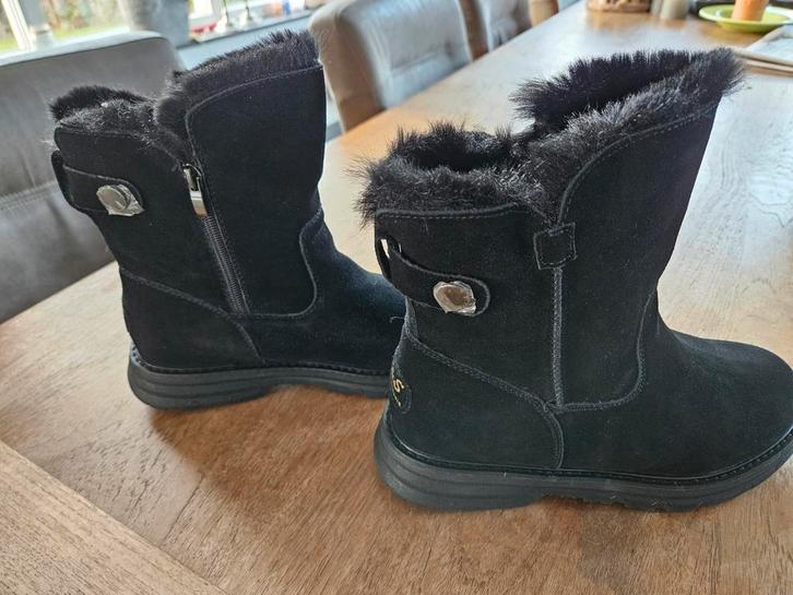 Nog nieuwe gevoerde laarsjes, Kleding | Dames, Schoenen, Nieuw, Lage of Enkellaarzen, Zwart, Ophalen of Verzenden