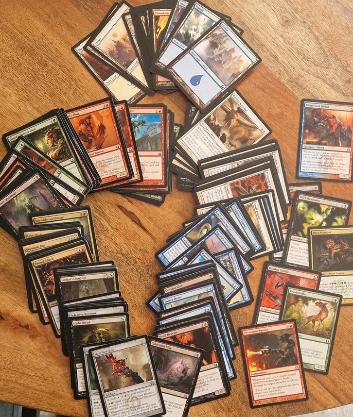 MTG Return to Ravnica - Ca. 160 unieke Kaarten, Hobby en Vrije tijd, Verzamelkaartspellen | Magic the Gathering, Zo goed als nieuw