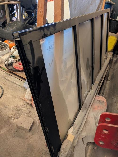 Zwarte aluminium deurpaneel (stalen deur), Doe-het-zelf en Verbouw, Kozijnen en Schuifpuien, Zo goed als nieuw, Deurkozijn, Aluminium