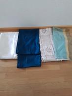 4 x tafelkleden langwerpig  samen 15 euro, Huis en Inrichting, Keuken | Textiel, Ophalen of Verzenden, Zo goed als nieuw, Wit
