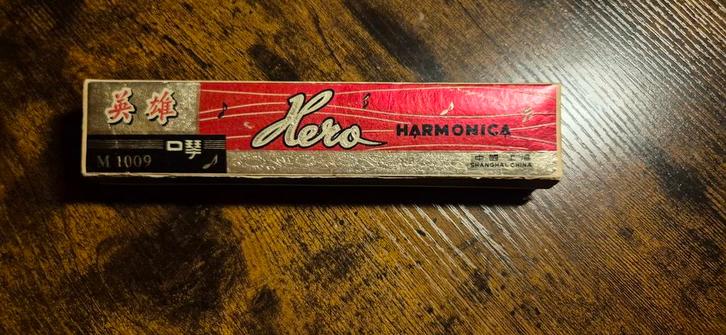 Vintage HERO M1009 Mondharmonica + Box, Muziek en Instrumenten, Blaasinstrumenten | Mondharmonica's, Ophalen of Verzenden