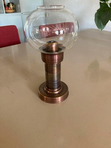 Fohl kandelaar met glas beschikbaar voor biedingen