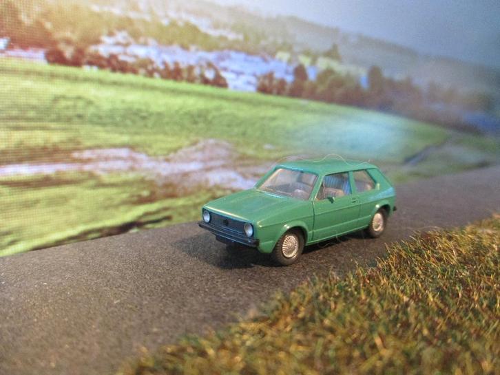 Volkswagen Golf Mk.1 1974 3-deurs - Wiking 1e uitgave, Hobby en Vrije tijd, Modelauto's | 1:87, Zo goed als nieuw, Auto, Wiking