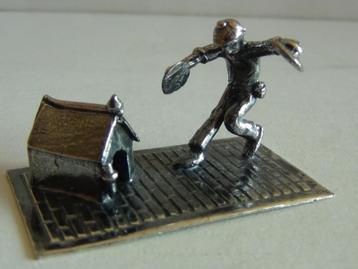 Miniatuur zilver S1c honden hok + man zilveren miniaturen beschikbaar voor biedingen
